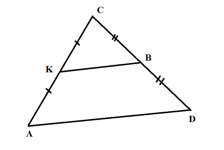 Отношение сторон треугольника средняя линия. Треугольник средняя линия треугольника. Средняя линия равнобедренного треугольника формула. Средняя линия треугольника формула 8 класс. Средняя линия треугольника чертеж.